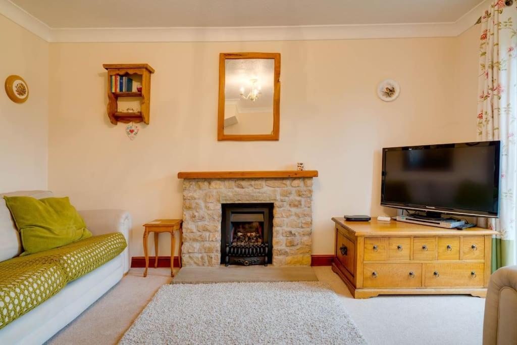 Barley Cottage Whittington  Dış mekan fotoğraf