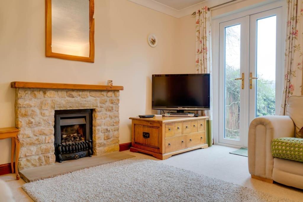 Barley Cottage Whittington  Dış mekan fotoğraf